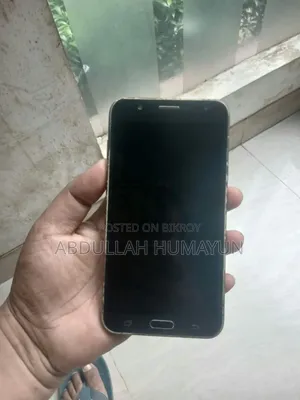 Samsung Galaxy J7 16 GB Silver