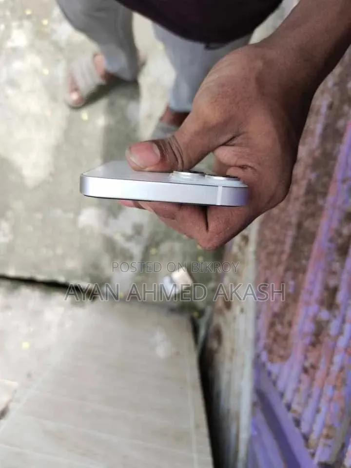 অ্যাপল আইফোন ১৪ ২৫৬ জিবি হোয়াইট