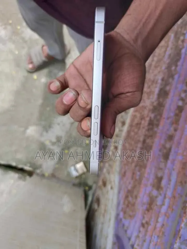 অ্যাপল আইফোন ১৪ ২৫৬ জিবি হোয়াইট