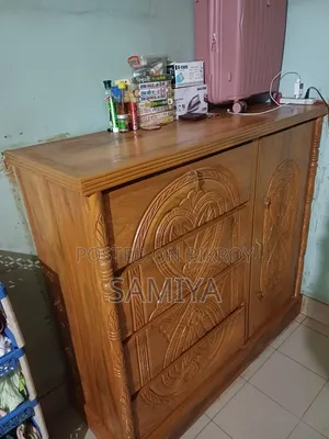 Location Keraniganj. Teak wood bed and 2 wardrobes for urgent sale.