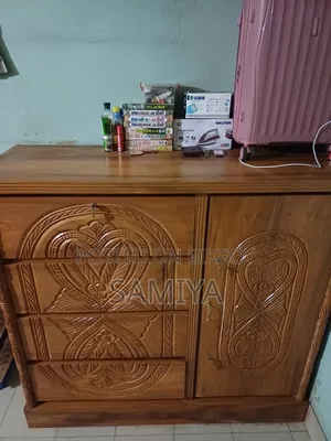 Location Keraniganj. Teak wood bed and 2 wardrobes for urgent sale.
