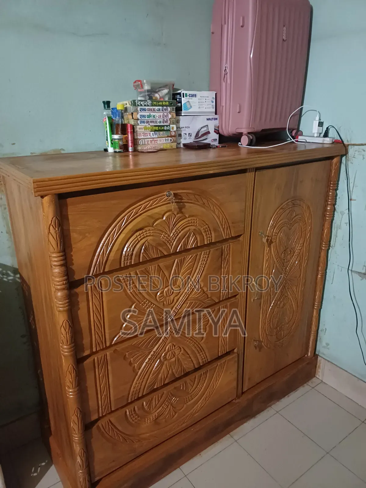 Location Keraniganj. Teak wood bed and 2 wardrobes for urgent sale.