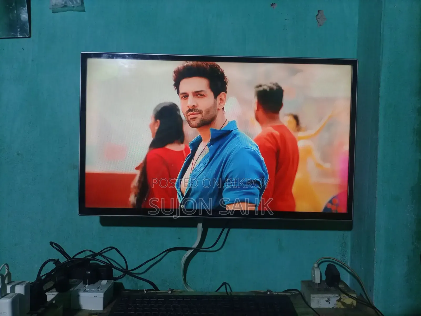৩২ ইঞ্চি স্মার্ট টিভি বিক্রি হবে