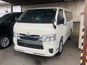 Toyota HiAce 2022 White