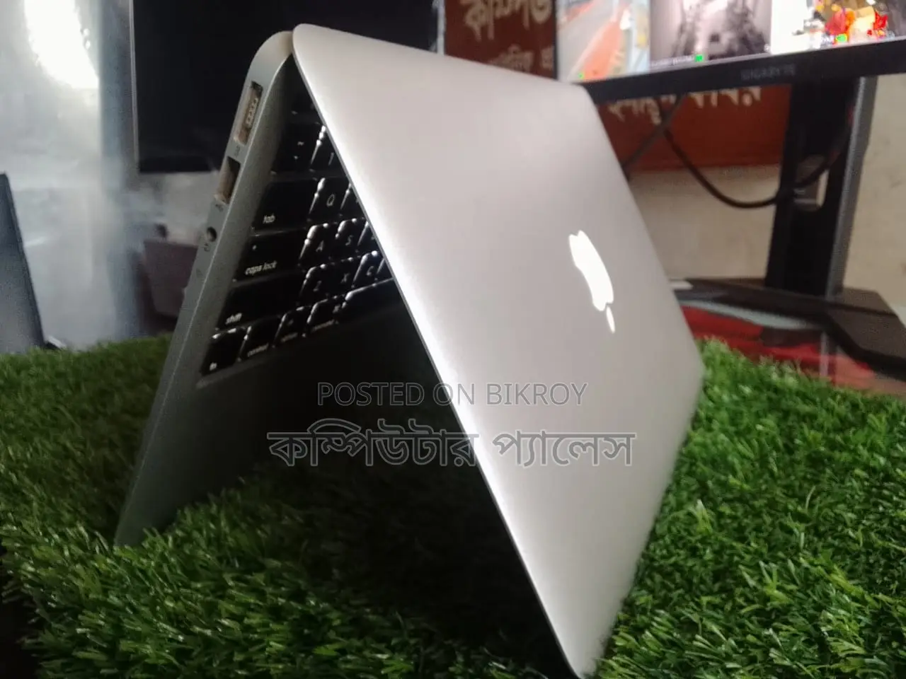 Laptop Apple MacBook 8GB Intel Core i7 SSD 256GB
