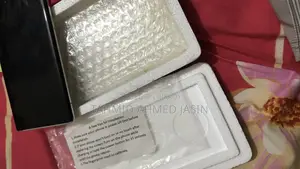 মার্কেট অরিজিনাল ডিসপ্লে ব্র্যান্ড নিউ নো স্ক্র্যাচস