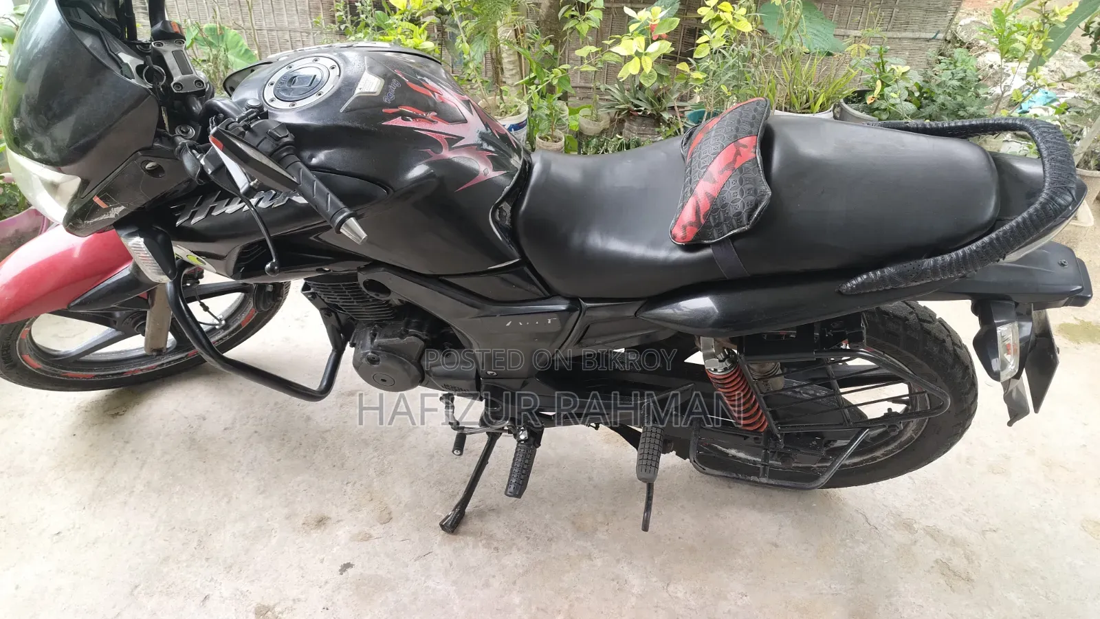 হিরো হাঙ্ক ২০১৫ ব্ল্যাক