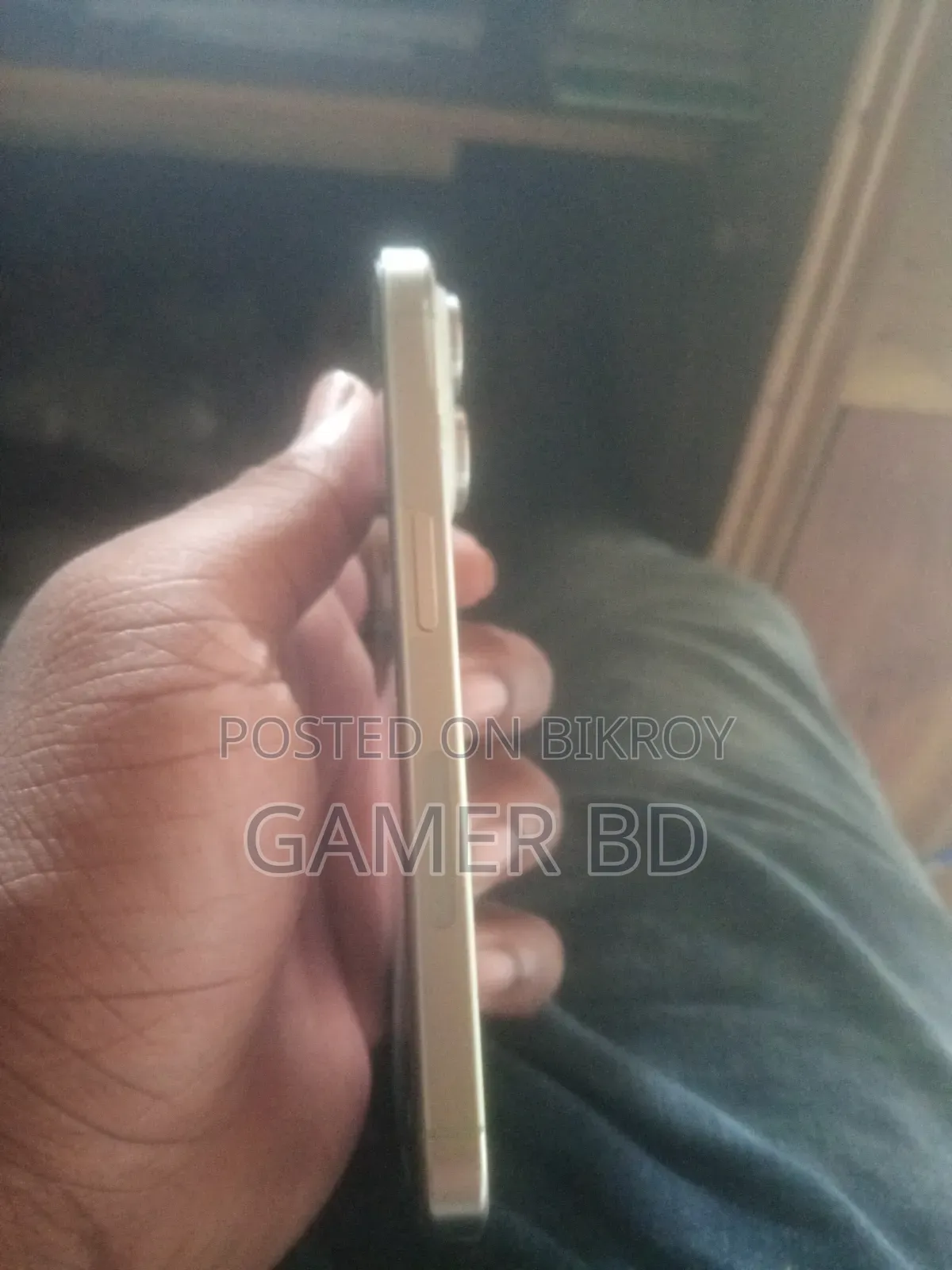অ্যাপল আইফোন ১৫ প্রো ১২৮ জিবি সাদা