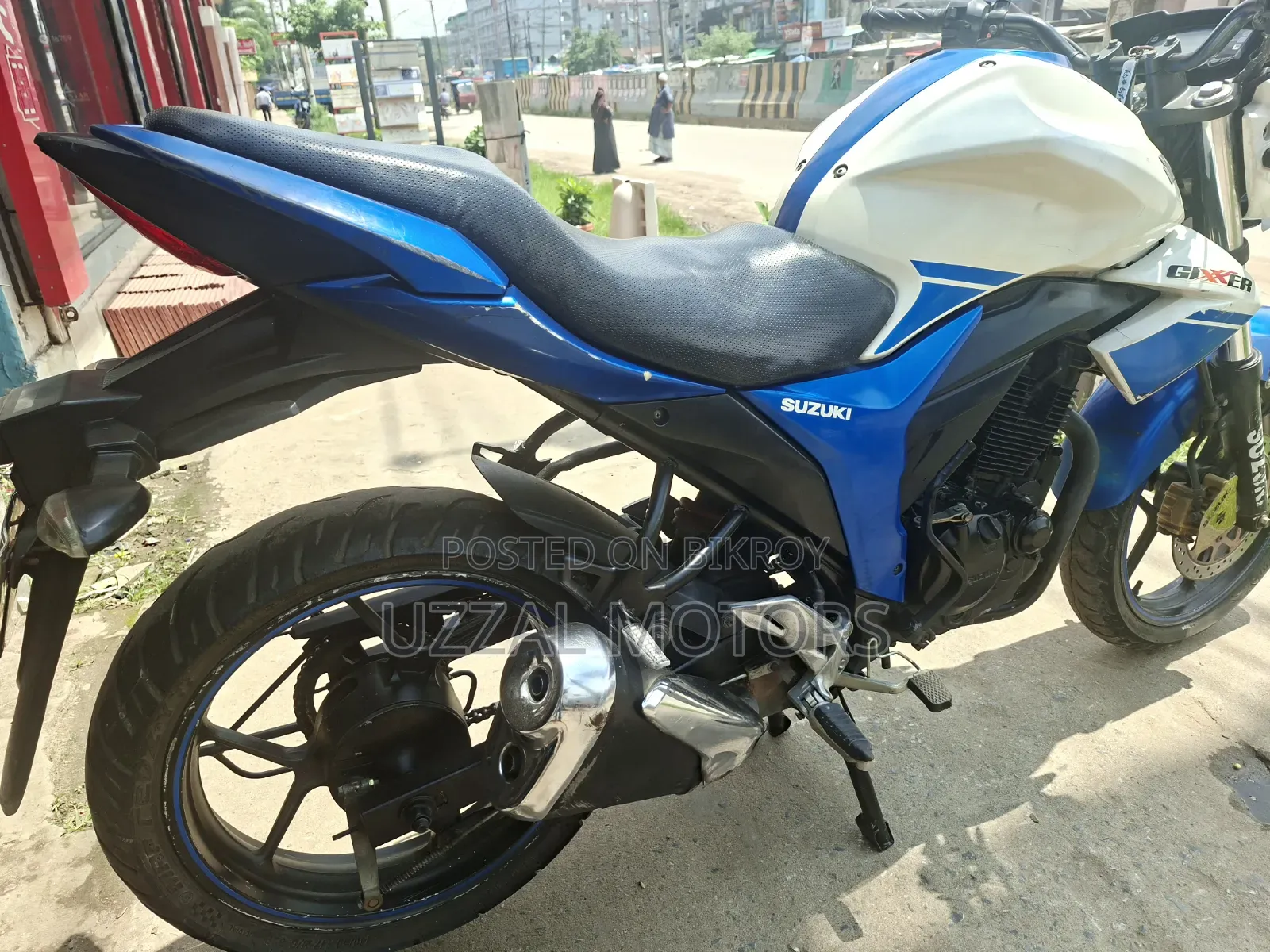 সুজুকি জিক্সার ২০১৬ সাদা