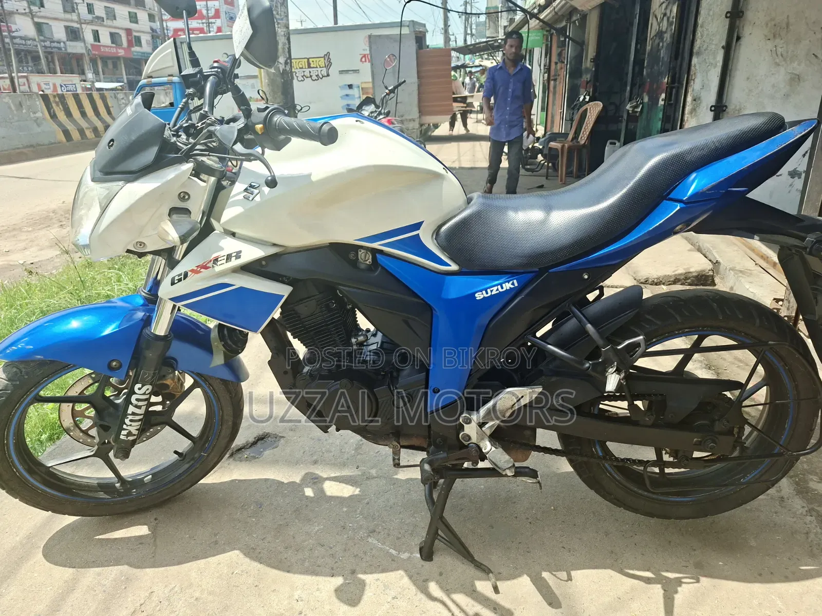 সুজুকি জিক্সার ২০১৬ সাদা