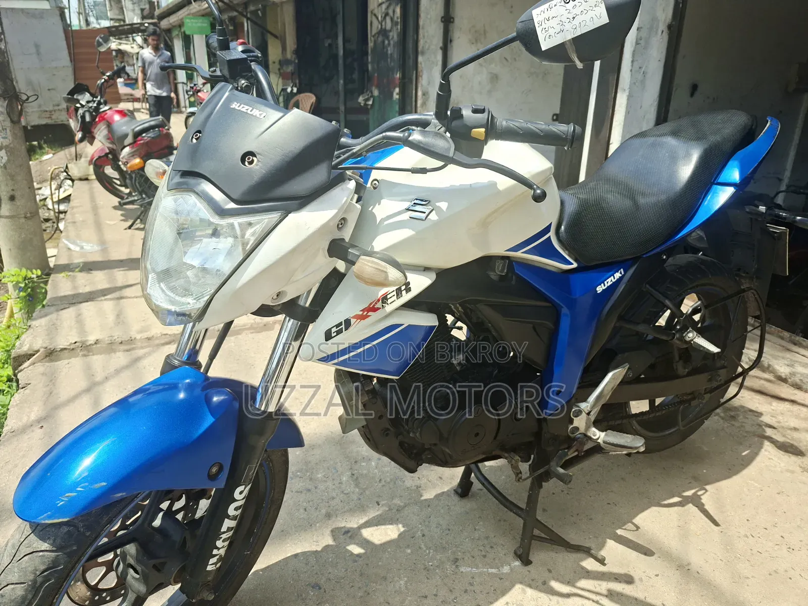 সুজুকি জিক্সার ২০১৬ সাদা