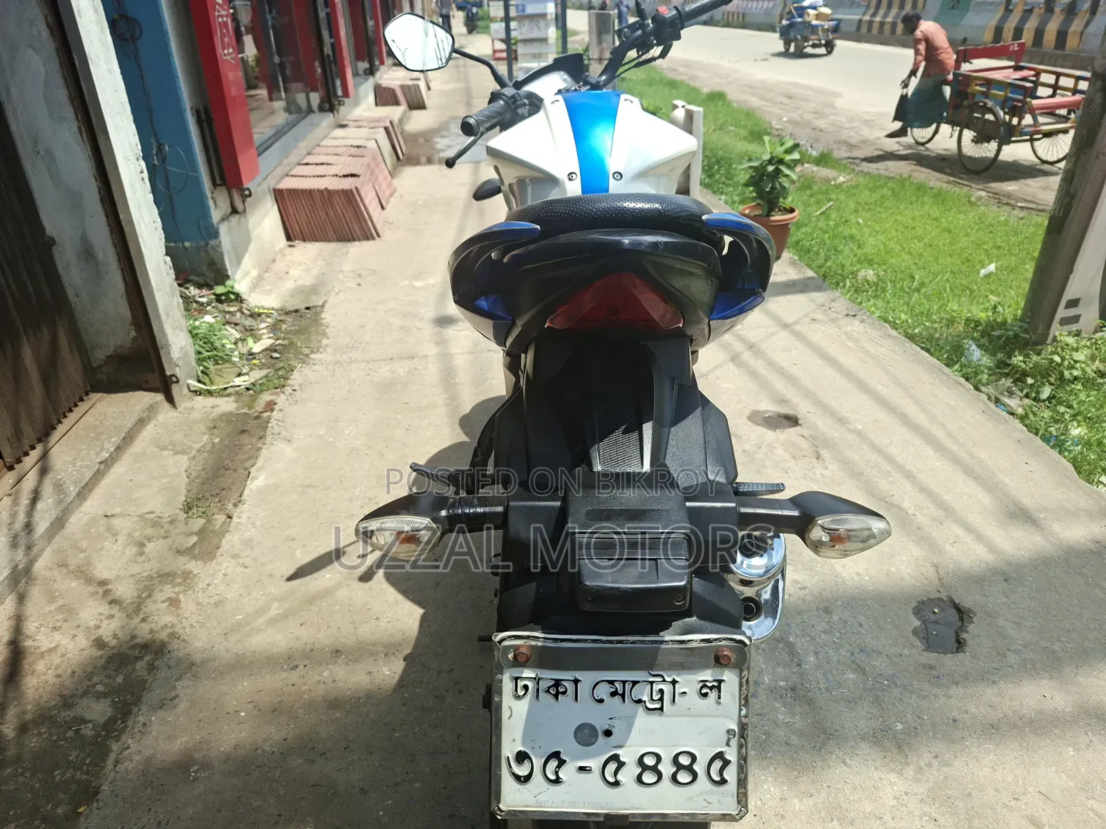 সুজুকি জিক্সার ২০১৬ সাদা