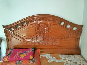 Bed (Mahogany Wood)