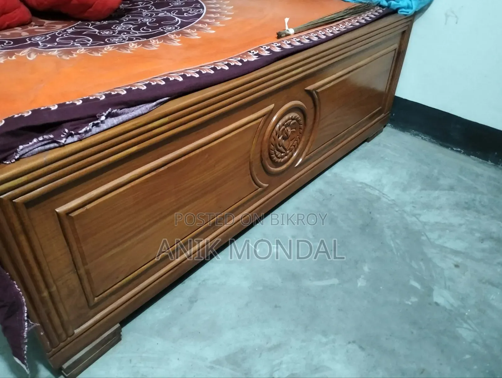 Bed (Mahogany Wood)