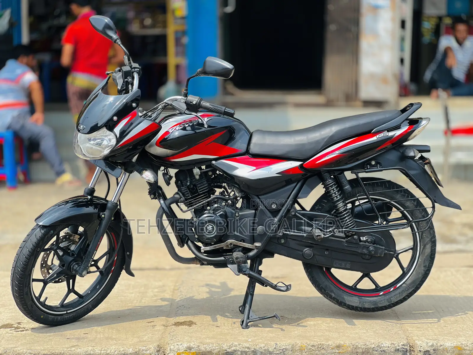 Bajaj Discover 125 2021 Black
