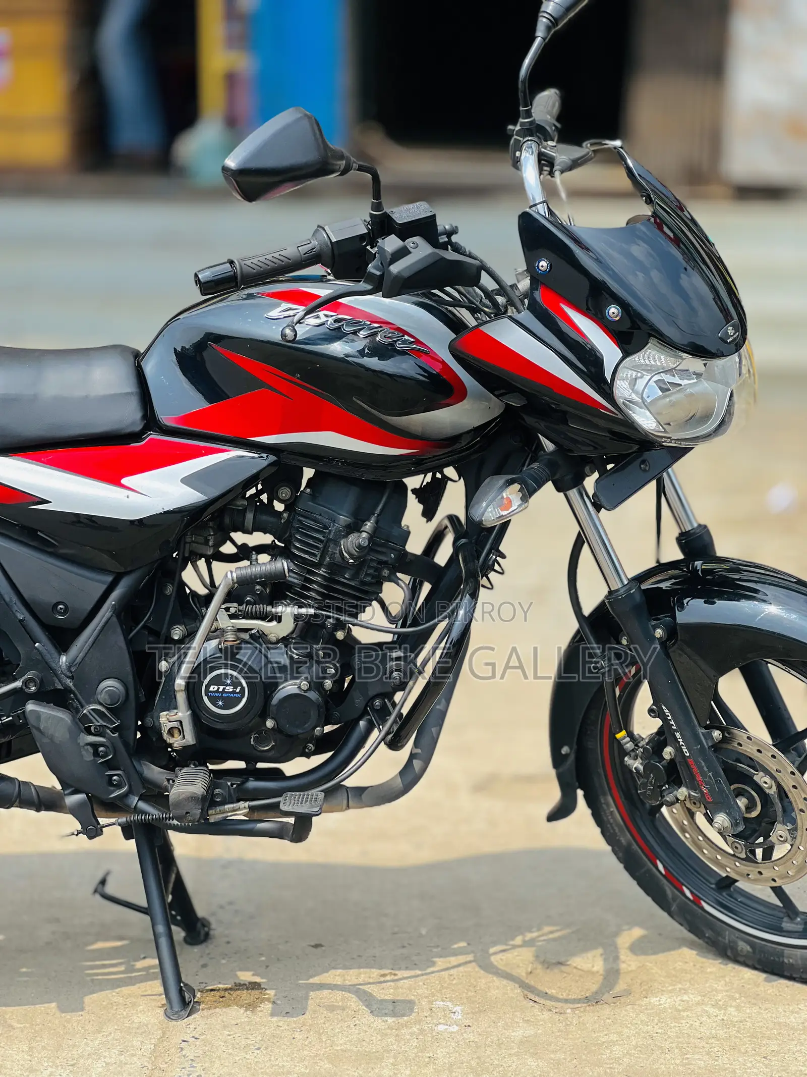 Bajaj Discover 125 2021 Black