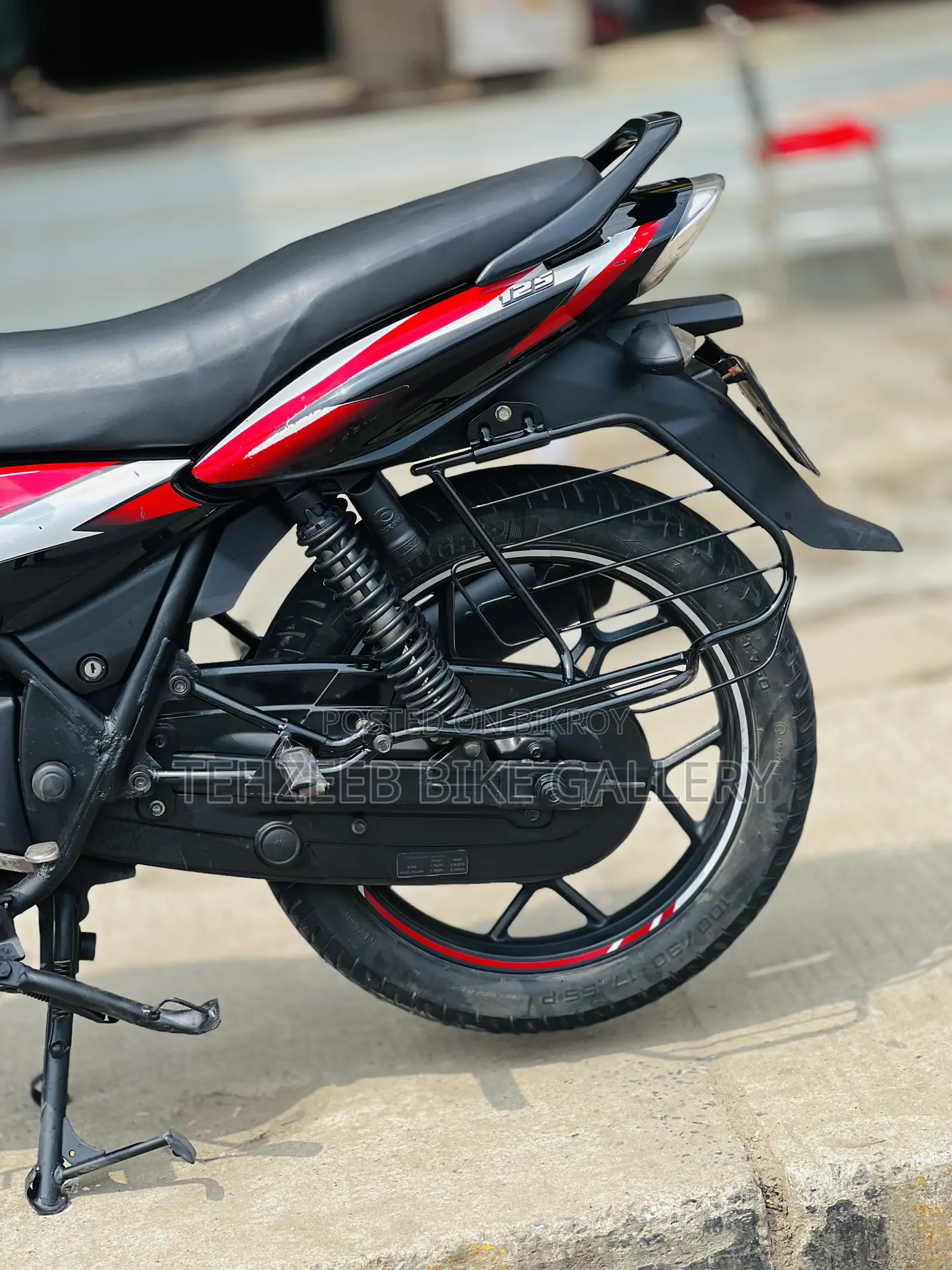 Bajaj Discover 125 2021 Black
