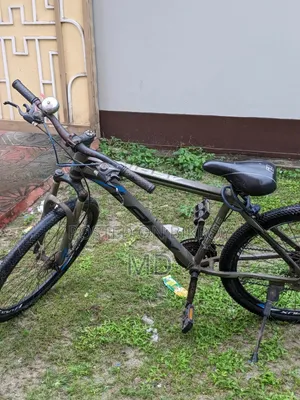LAUX সাইকেল