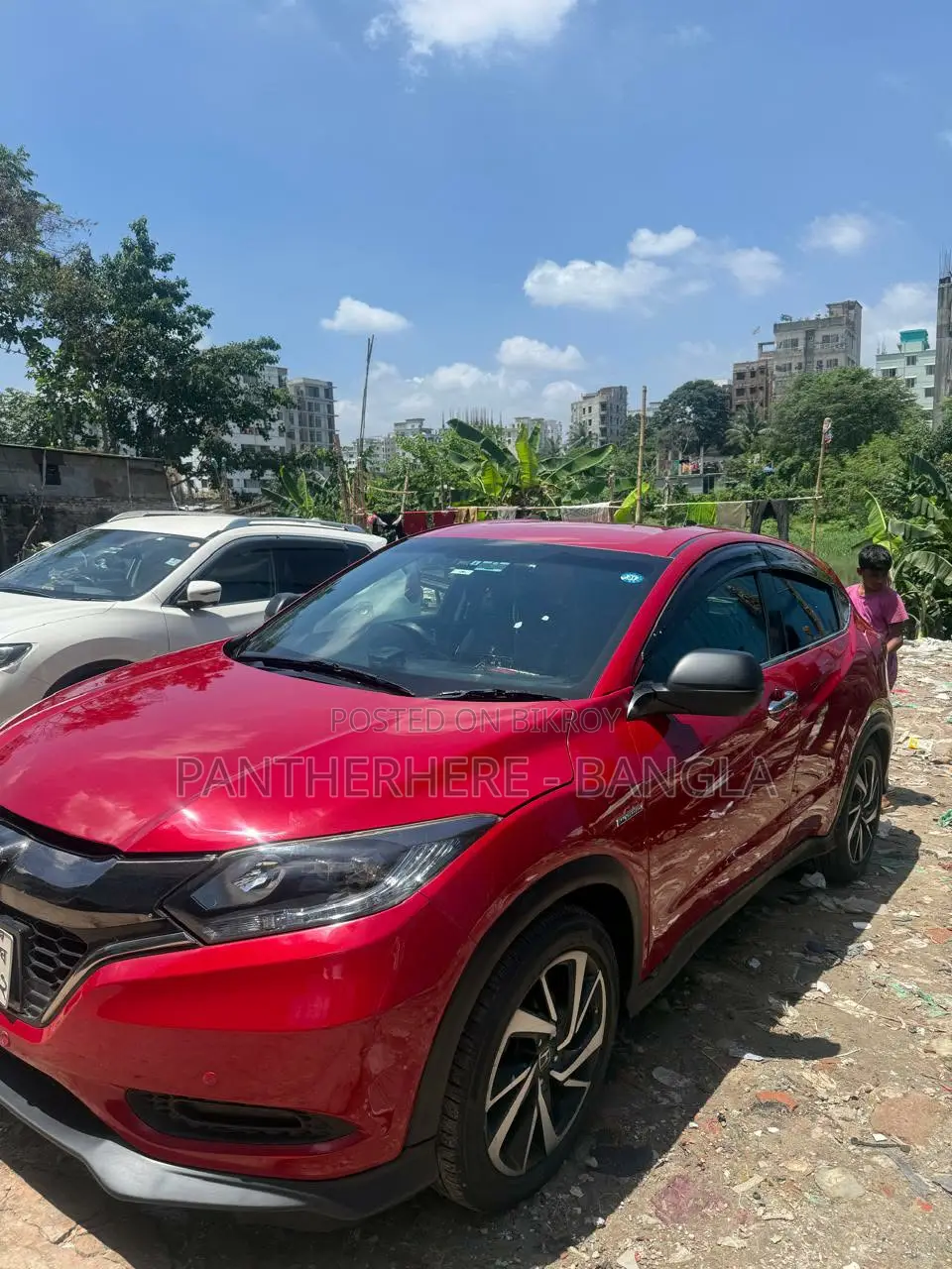 হোন্ডা ভেজেল ১.৫ হাইব্রিড ফোর হুইল ড্রাইভ ২০১৬ লাল