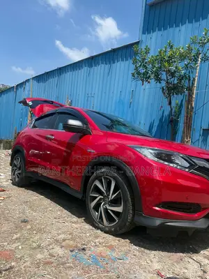 হোন্ডা ভেজেল ১.৫ হাইব্রিড ফোর হুইল ড্রাইভ ২০১৬ লাল