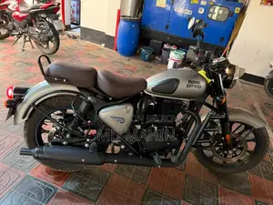 Royal Enfield Classic 350 2025 Gray