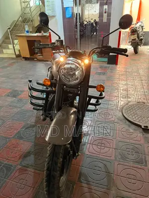 Royal Enfield Classic 350 2025 Gray