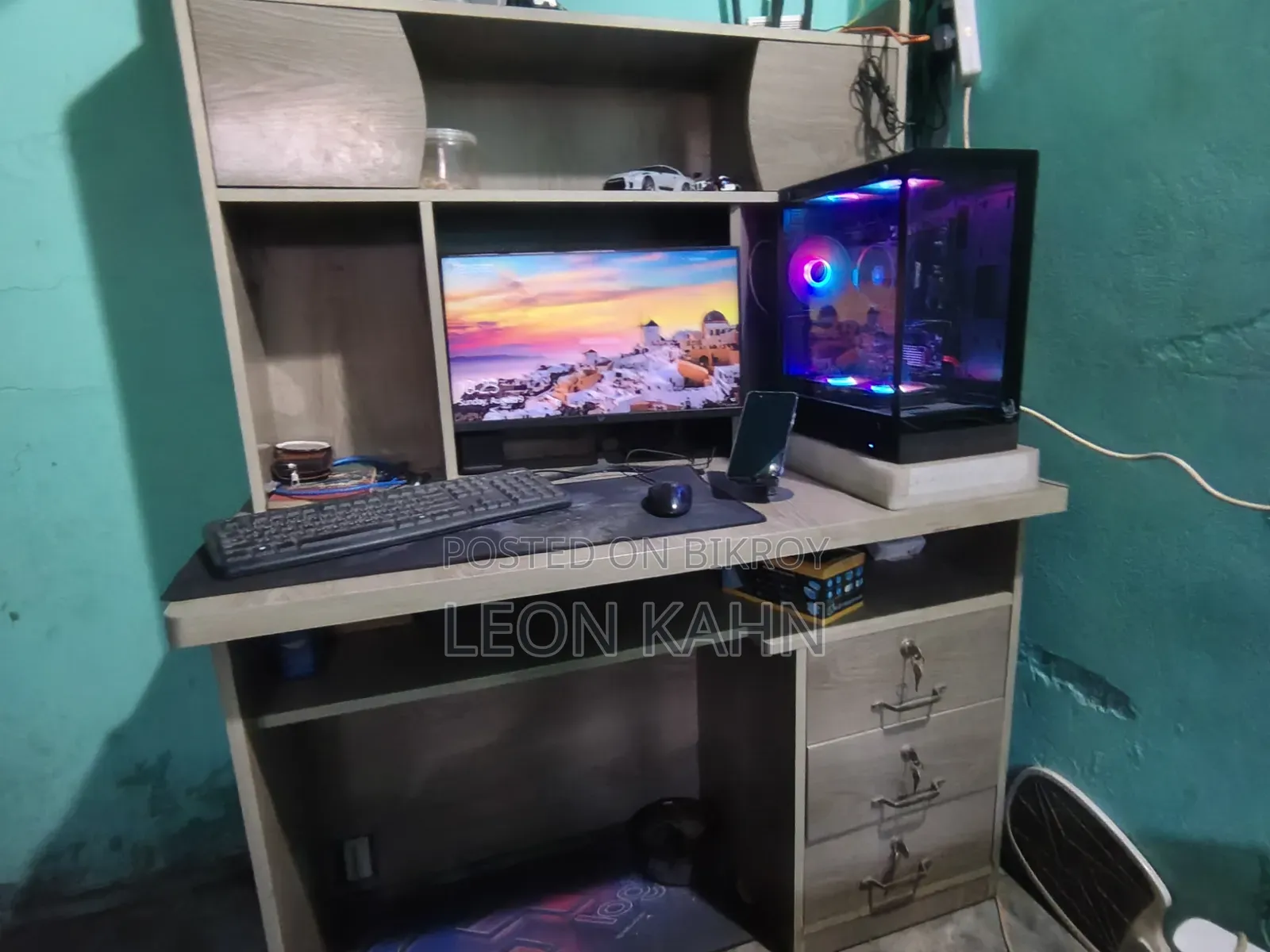 Table, Very Beautiful Table
