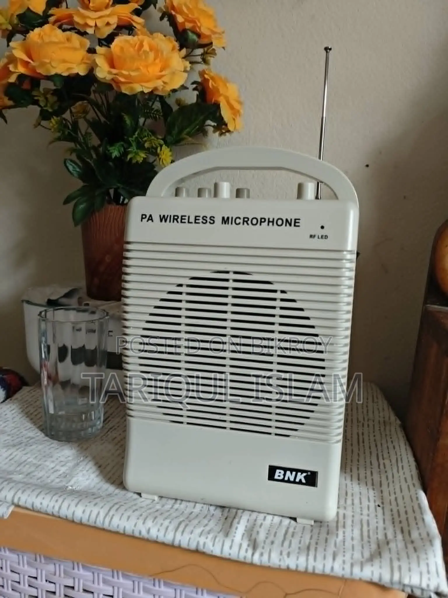 BNK-209 Rechargeable Portable Wireless P.A Microphone