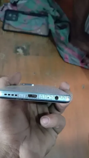 Vivo Y21 64 GB White