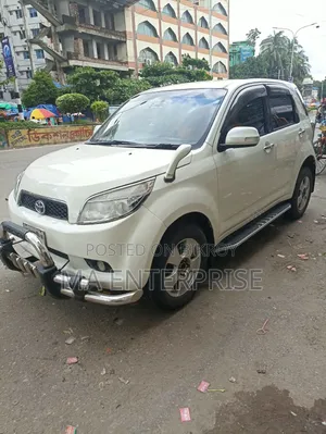 Toyota Rush 2006 White
