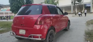 সুজুকি সুইফট ২০০৭ লাল