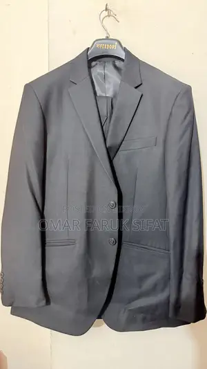 প্যান্টসহ স্যুট বিক্রয়ের জন্য