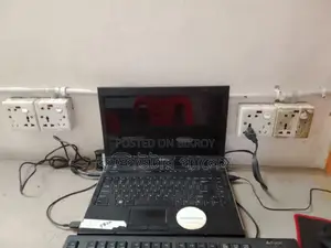 Laptop Dell 2GB Intel Core i3 HDD 128GB