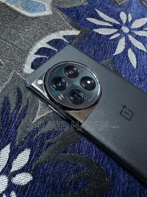ওয়ানপ্লাস ১২ ২৫৬ জিবি কালো