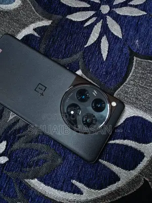 ওয়ানপ্লাস ১২ ২৫৬ জিবি কালো