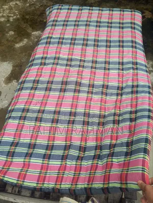 ২ টা তোশক বিক্রি করা হবে নতুনের মতো