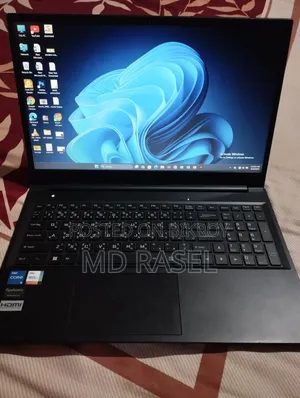 Laptop E-System 1201 8GB Intel Core i5 SSD 512GB