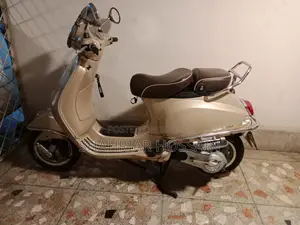 Vespa 150 GL 2018 Beige