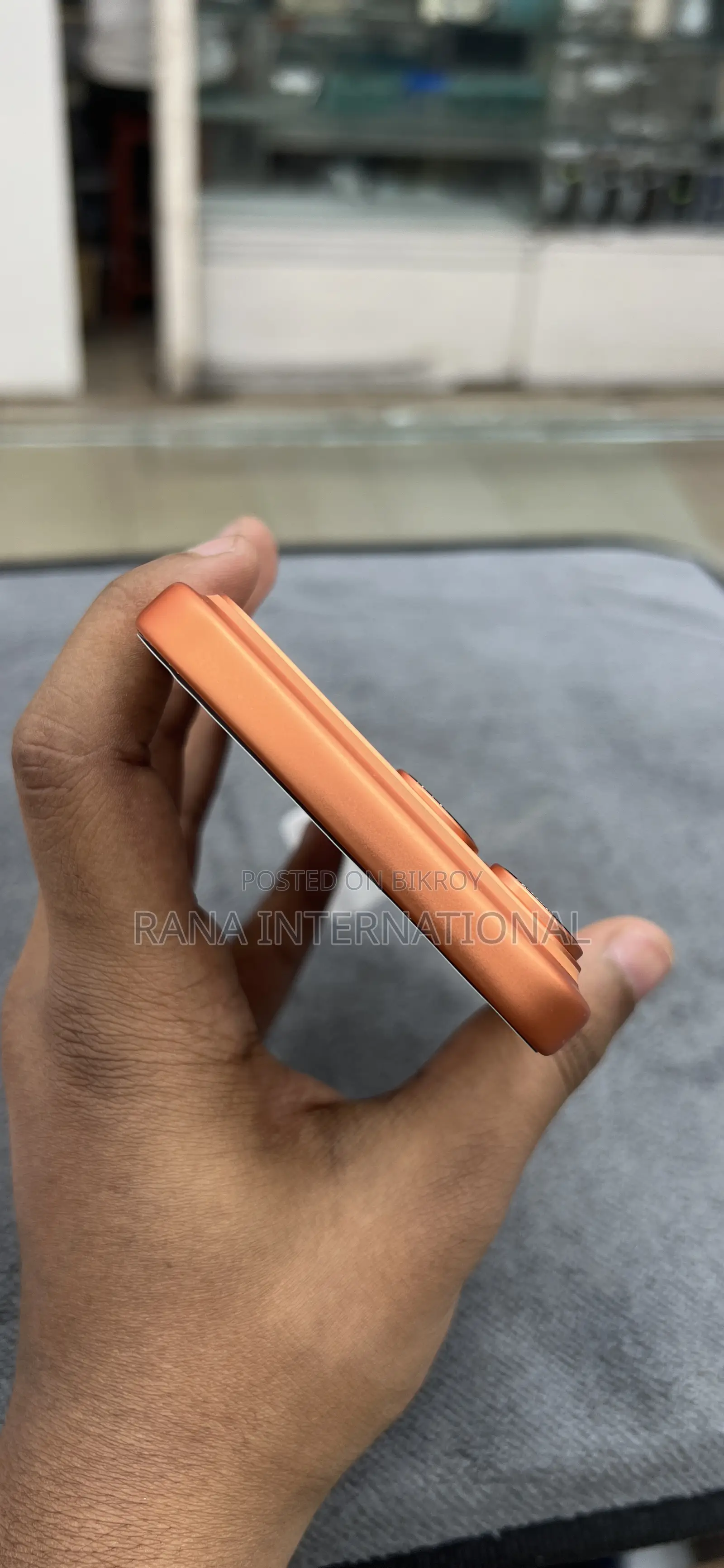 নতুন অ্যাপল আইফোন ১৭ প্রো ম্যাক্স ২৫৬ জিবি কমলা