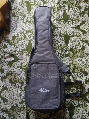 একেলট সলিড ব্যাম্বু ইউকুলেল