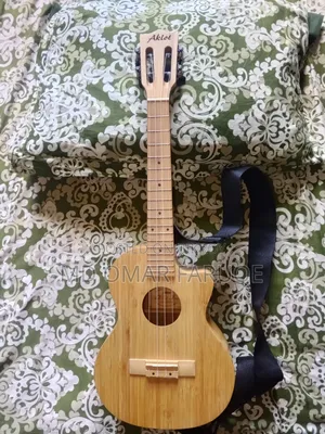 একেলট সলিড ব্যাম্বু ইউকুলেল
