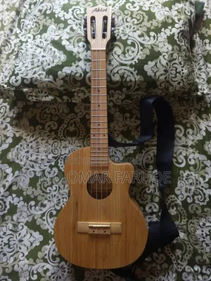 একেলট সলিড ব্যাম্বু ইউকুলেল