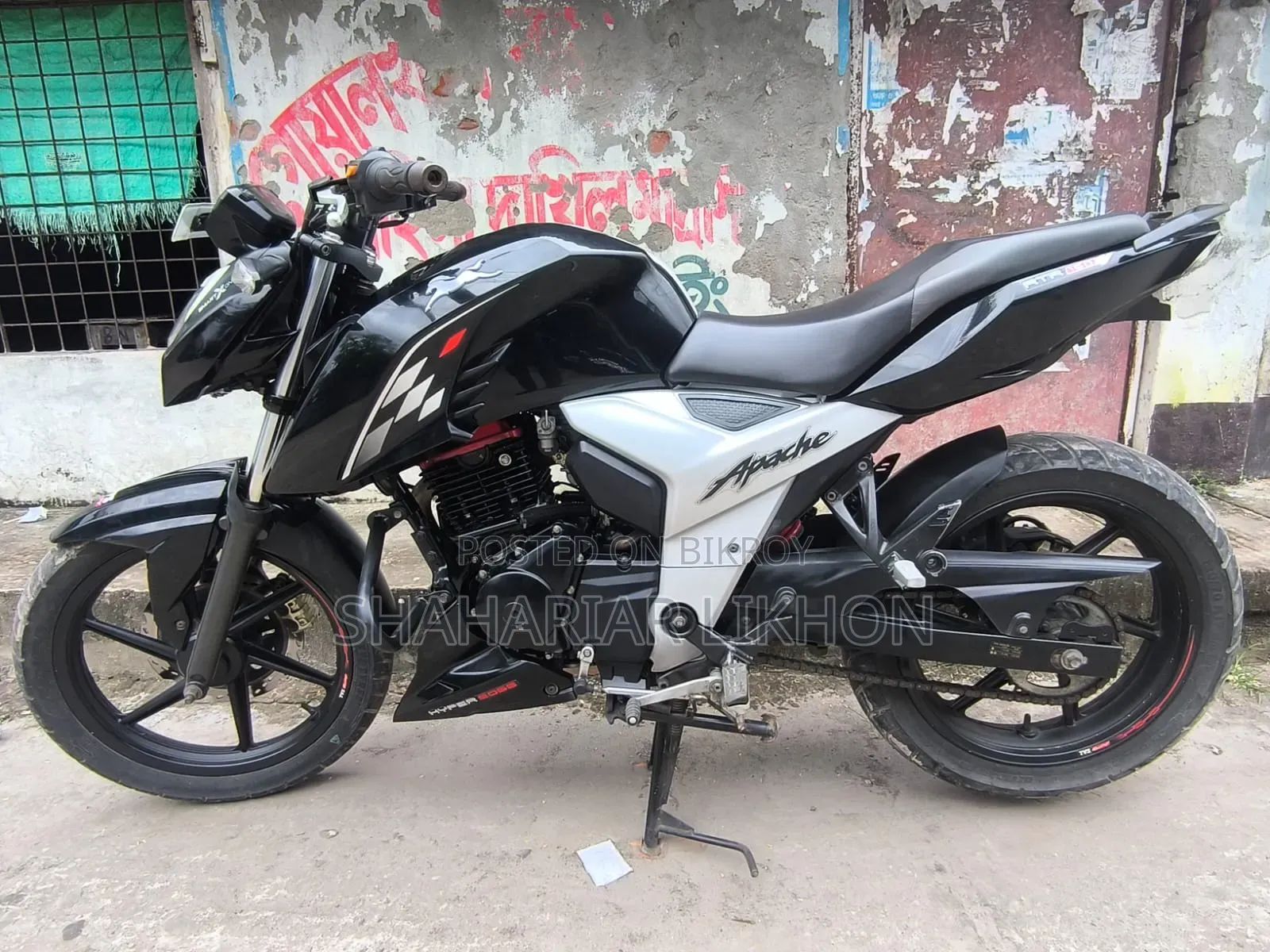 TVS Apache RTR 160 4V 2022 Black
