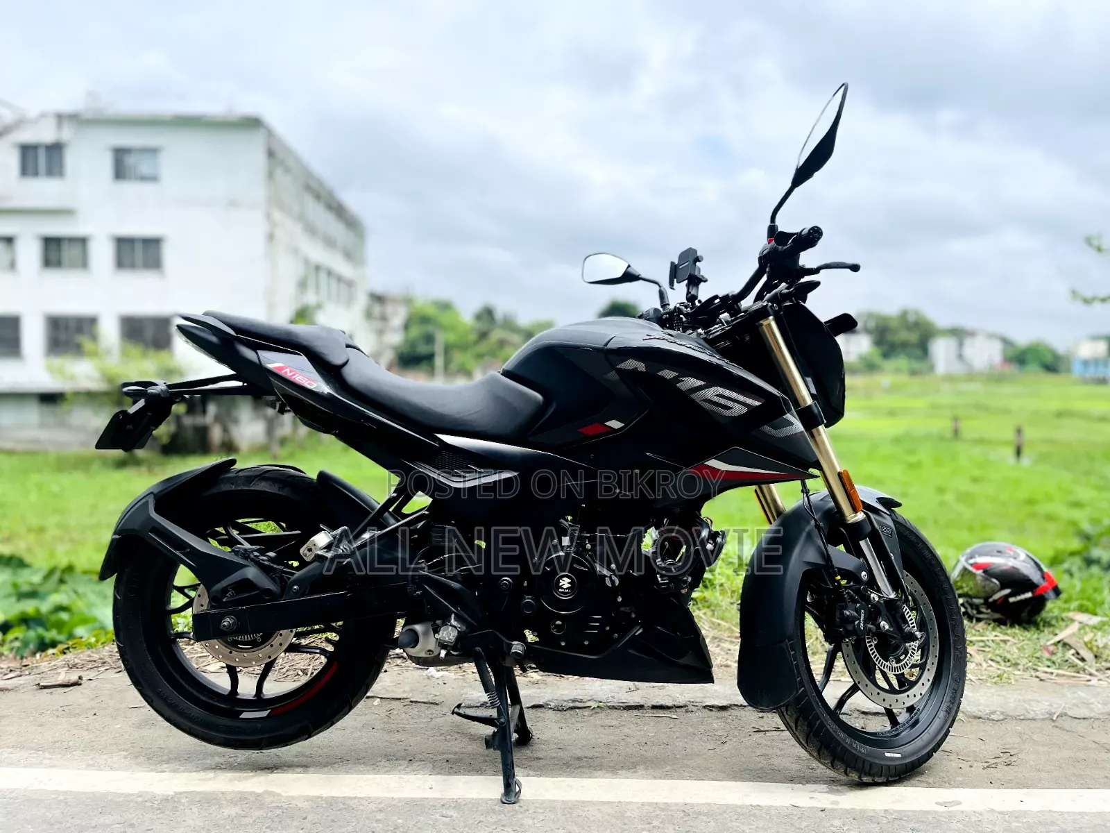 নিউ বাজাজ পালসার এন১৬০ ২০২৬ ব্ল্যাক