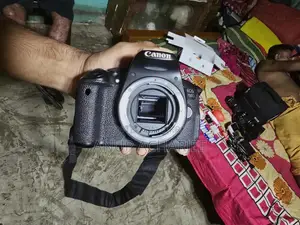 ক্যানন ৭০০ডি সুপার ফ্রেশ কন্ডিশন