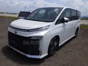 Toyota Voxy 2022 Pearl