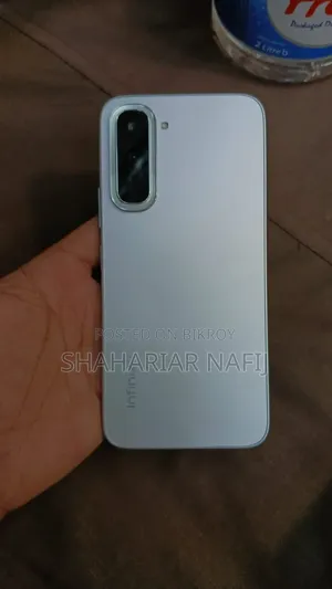 ইনফিনিক্স হট ৭০ ১২৮ জিবি সিলভার