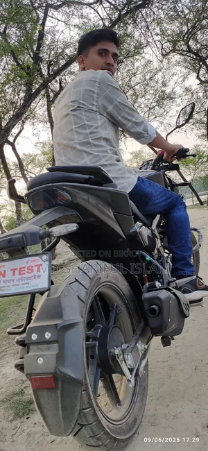 Hero Xtreme 125R 2025 Black