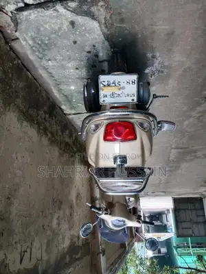 Vespa 150 GL 2018 Beige
