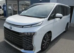 Toyota Voxy 2022 Pearl